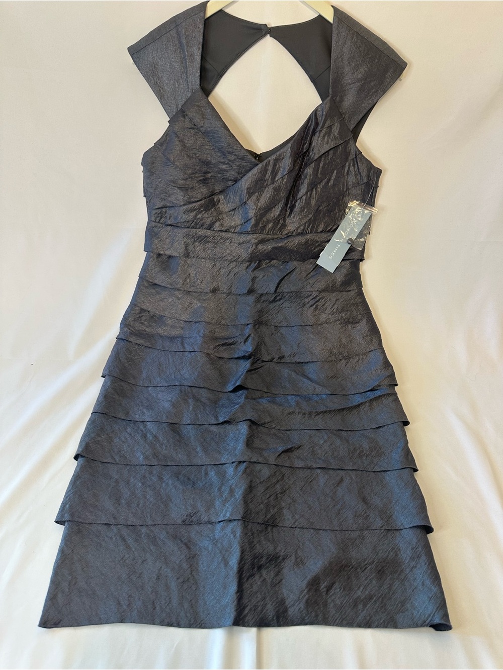 London Times Ruffle Cocktail Formal Mid Dress GreySilver Shimmer  Size 10 NWT